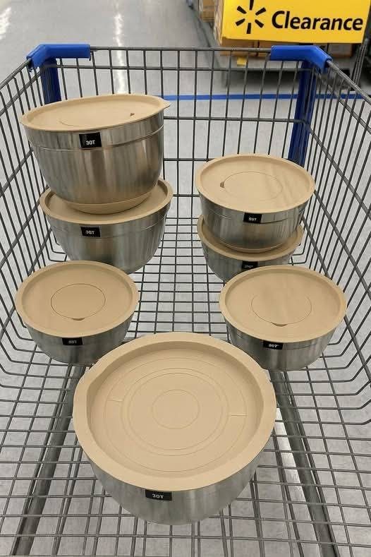 Mixing Bowls with Airtight Lids, AOKIWO 32Pcs Stainless Steel Nesting Non-Slip Bottoms