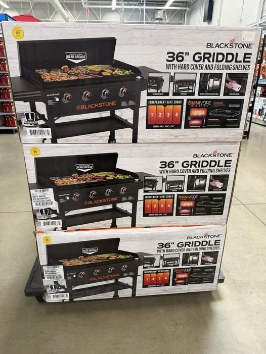 [Price Drop] Blackstone grill 4-Burner 36" Flat Top Grill with Hard Cover, Black